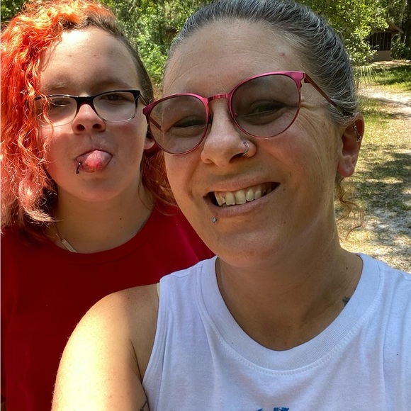 Meet your Posher, Erin - Picture 1 of 1